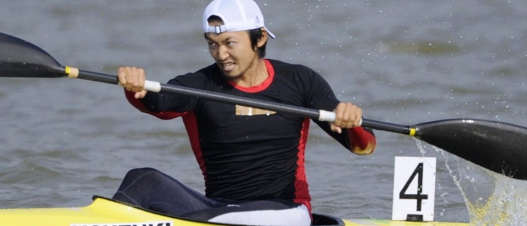 Japan paddler Yasuhiro Suzuki