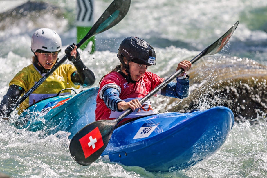 alena marx kayak cross