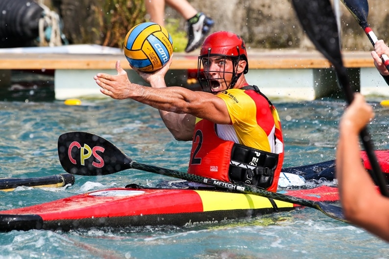 Canoe Polo action