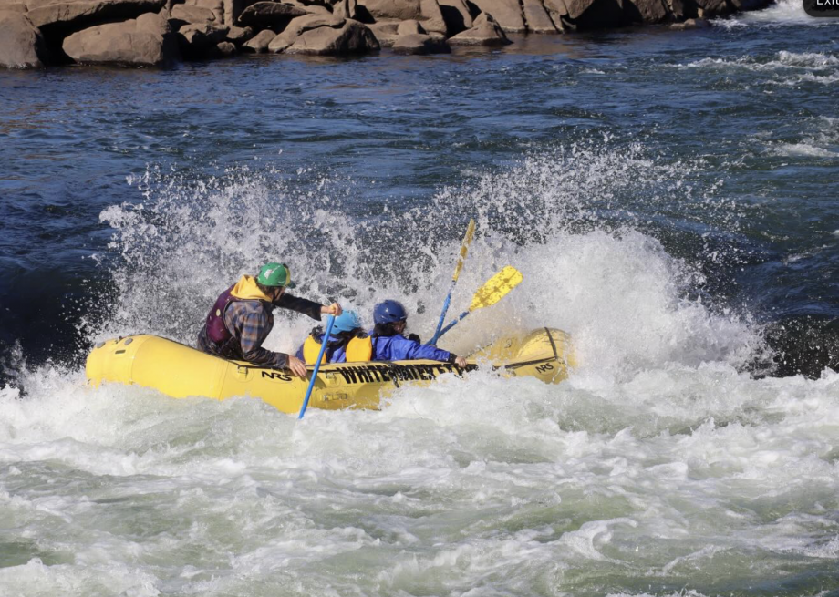 Students out on the water in Columbus as part of educational programme Educational Programme Paddling Image