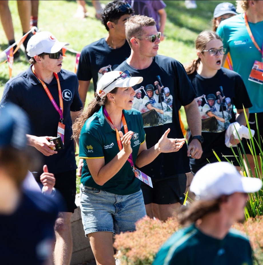 Jessica Fox supporting Sydney 2025