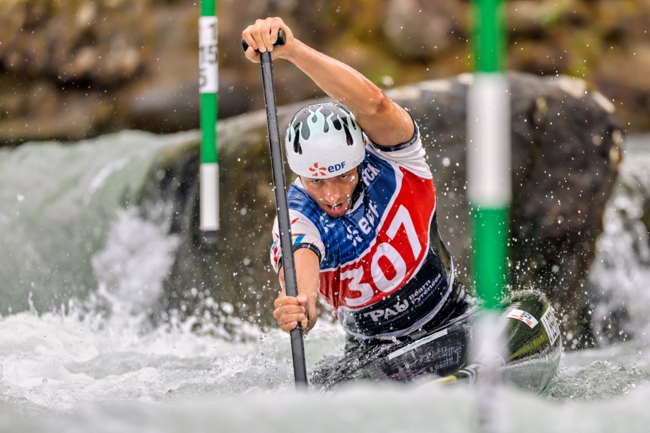 Jules Bernardet cruised to the C1 gold medal in Bratislava