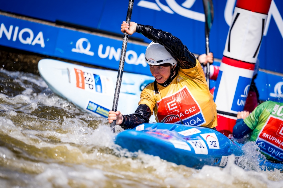 Zwolinska takes silver after difficult start to season Klaudia Zwolinska