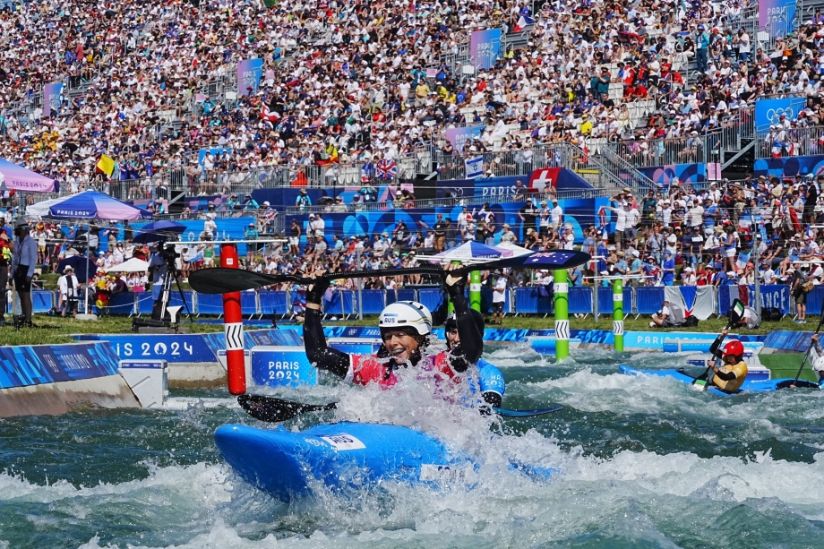 Noemie Fox kayak cross Paris 2024 Olympics gold 2